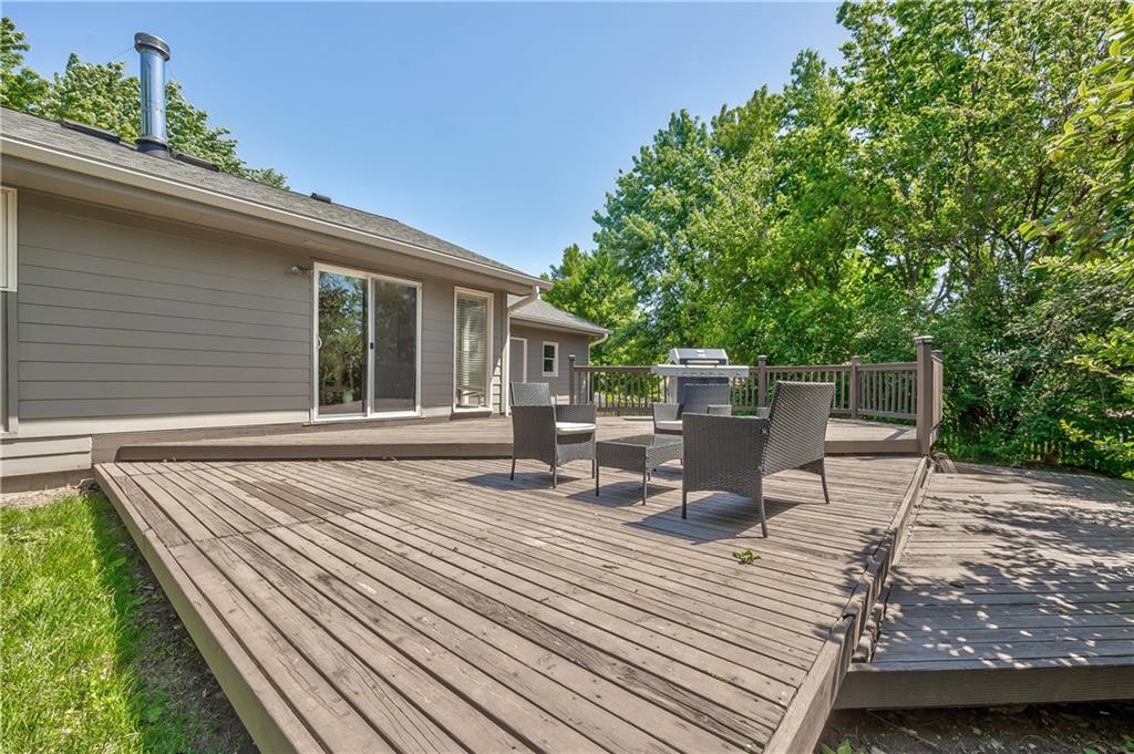 105 East Cedar Street Spring Hill, KS 66083 - Photo 27 of 32