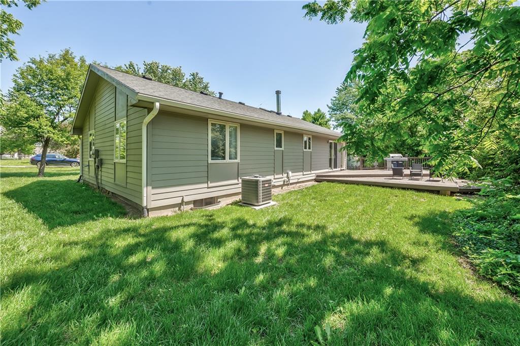 105 East Cedar Street Spring Hill, KS 66083 - Photo 28 of 32