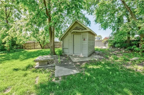 $360,000 | 105 East Cedar Street, Spring Hill, KS 66083