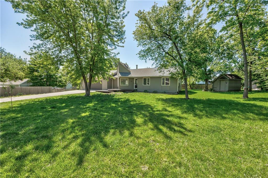 105 East Cedar Street Spring Hill, KS 66083 - Photo 3 of 32