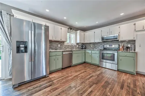 $360,000 | 105 East Cedar Street, Spring Hill, KS 66083