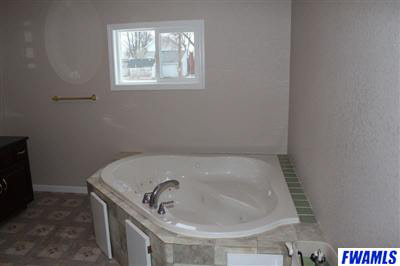 407 West Oak Street Butler, IN 46721 - Photo 18 of 20