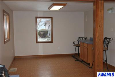 407 West Oak Street Butler, IN 46721 - Photo 5 of 20