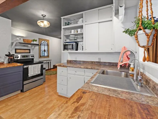 $260,000 | 309 4th Street South, Delano, MN 55328