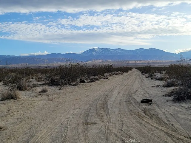 $19,998 | 0 190 St & Avenue, Llano, CA 93544