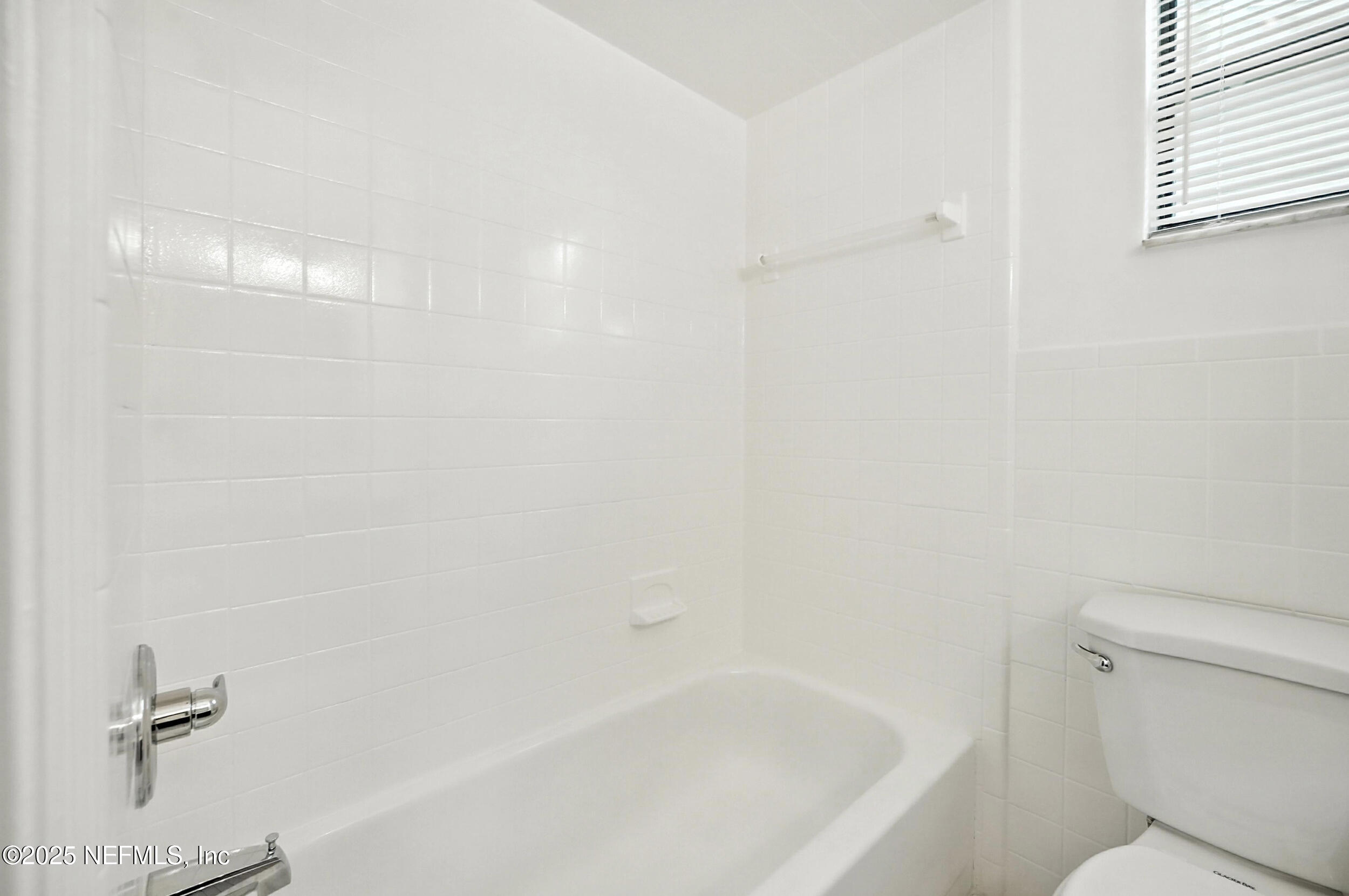 1915 Main Street Atlantic Beach, FL 32233 - Photo 11 of 19 13_1915 main st-012