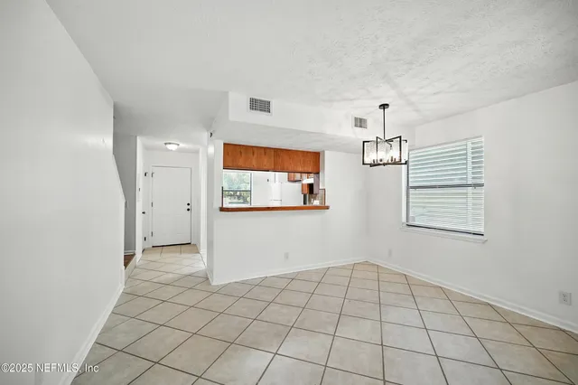 $1,775 | 1915 Main Street, Atlantic Beach, FL 32233