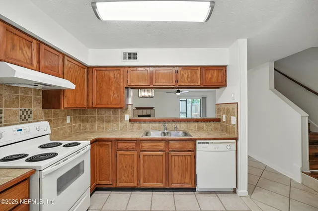 $1,775 | 1915 Main Street, Atlantic Beach, FL 32233