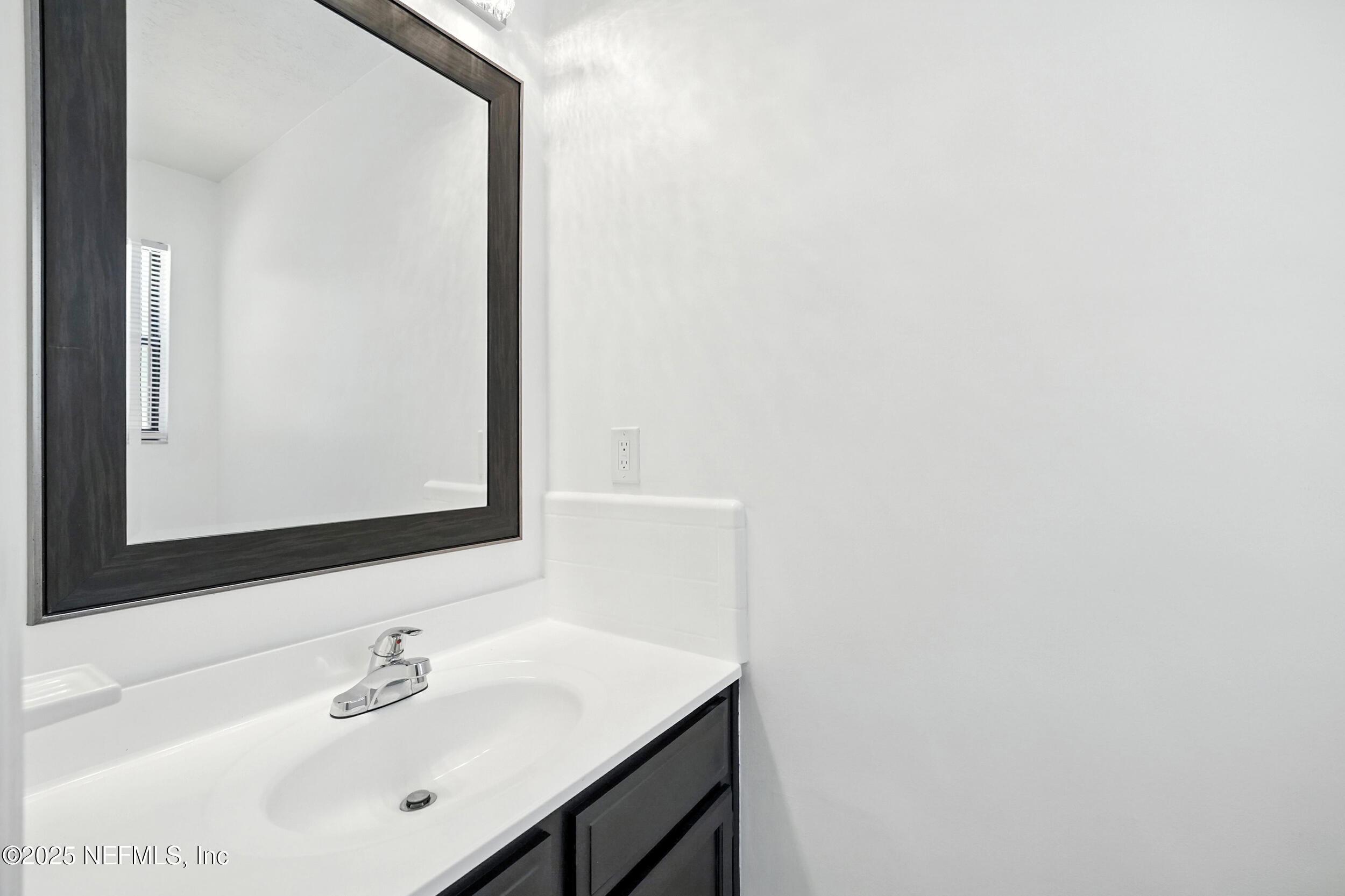 1915 Main Street Atlantic Beach, FL 32233 - Photo 7 of 19 9_1915 main st-007