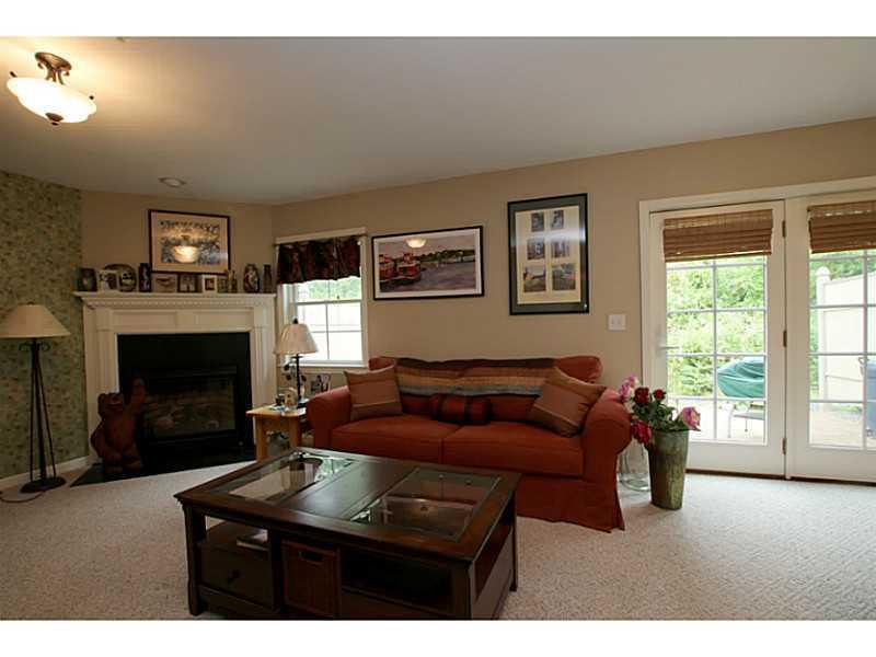112 Starbird Road, Unit 8 Portland, ME 04102 - Photo 9 of 34 Living Room.