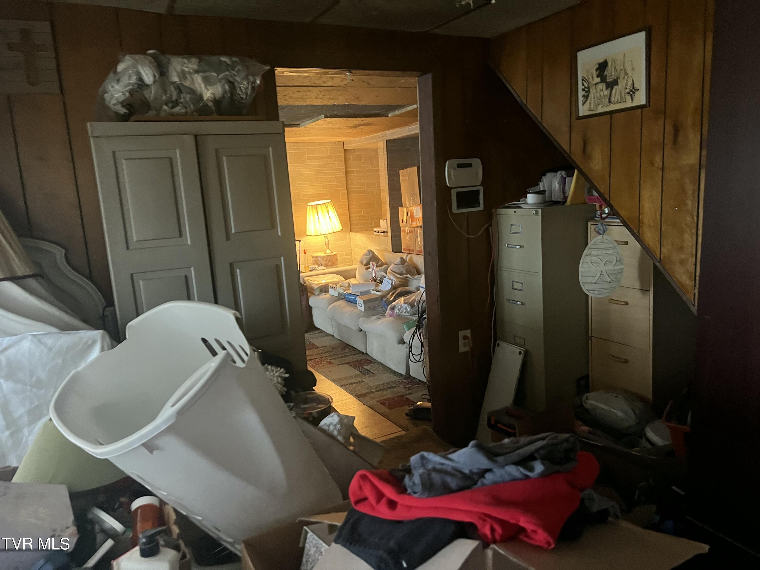 306 Delaware Street Kingsport, TN 37665 - Photo 7 of 15 IMG_7049