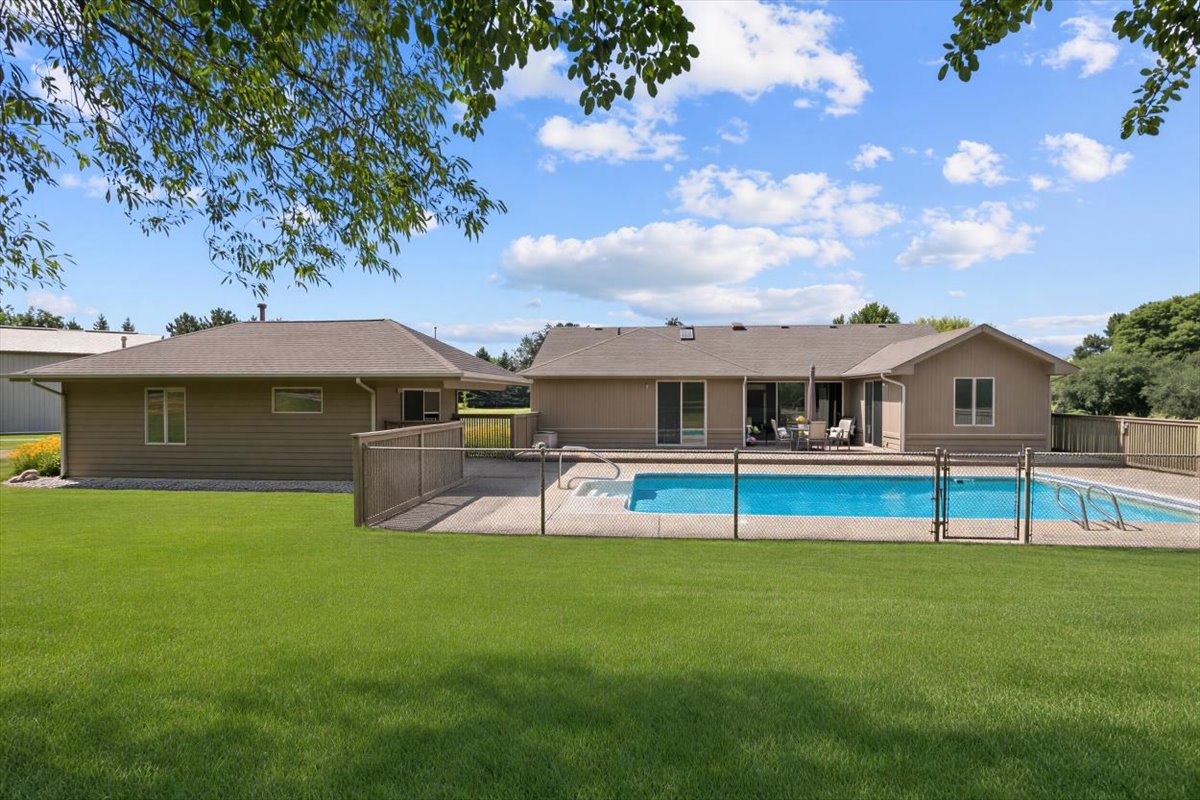 27175 North Gilmer Road Mundelein, IL 60060 - Photo 34 of 42 Gallery Image 34