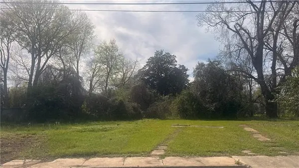 $6,000 | 2108 Mill Street, Alexandria, LA 71301