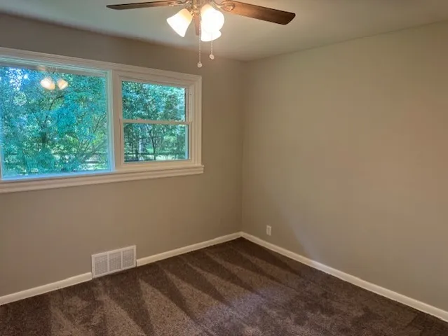 $575,000 | 28450 Shagbark Lane, Libertyville, IL 60048