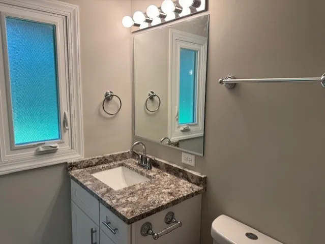 $575,000 | 28450 Shagbark Lane, Libertyville, IL 60048