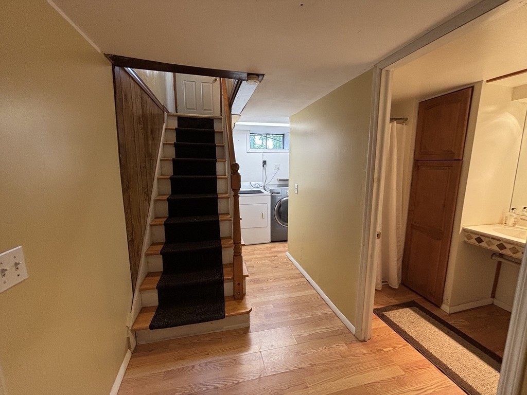 141 Cooper Street Springfield, MA 01108 - Photo 15 of 33