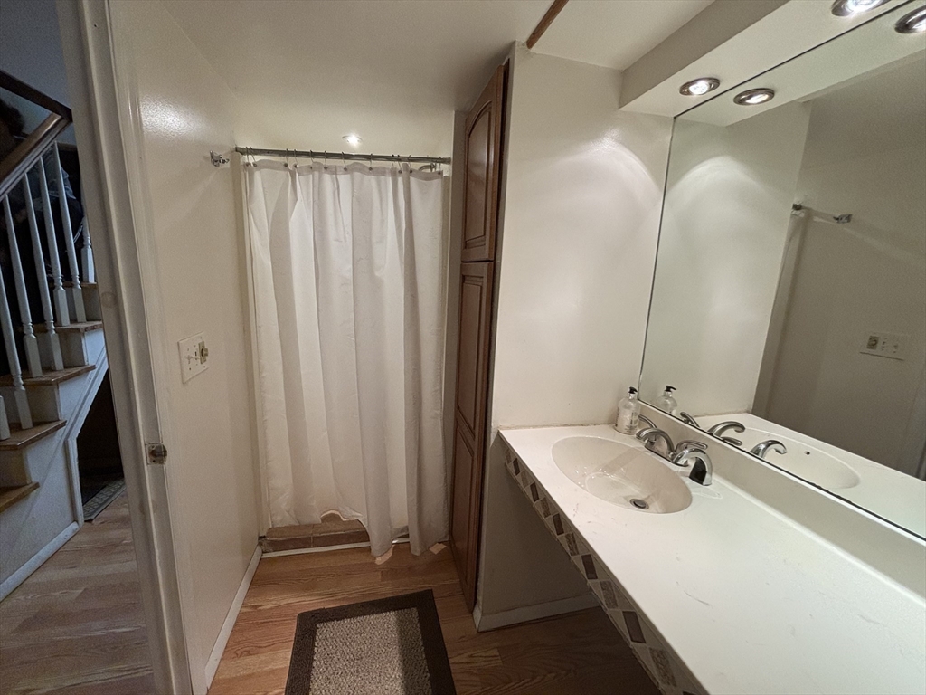 141 Cooper Street Springfield, MA 01108 - Photo 16 of 33