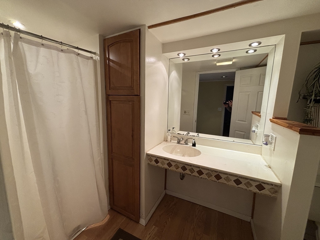 141 Cooper Street Springfield, MA 01108 - Photo 17 of 33