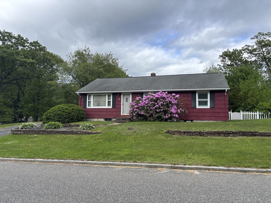 141 Cooper Street Springfield, MA 01108 - Photo 2 of 33