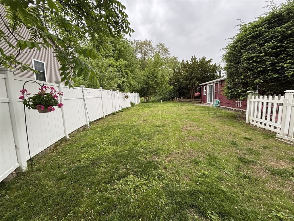 141 Cooper Street Springfield, MA 01108 - Photo 32 of 33