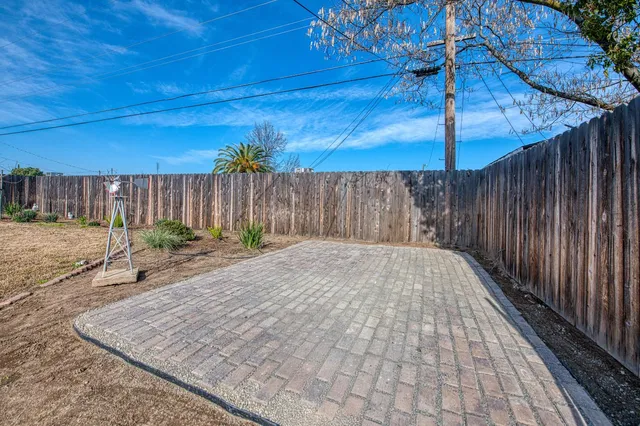a view of a backyard with a backyard