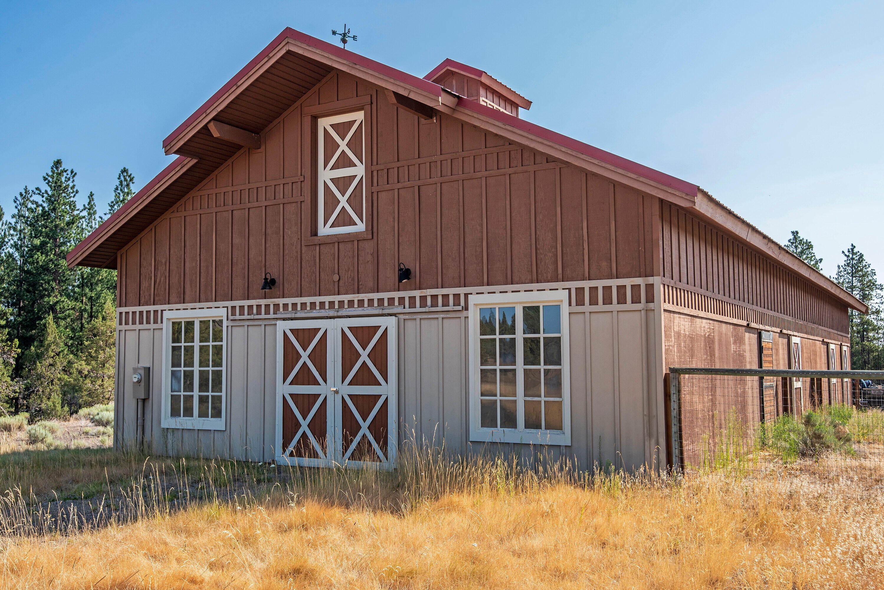 16065 Fox Ridge Circle Sisters, OR 97759 - Photo 16 of 16 Community Barn