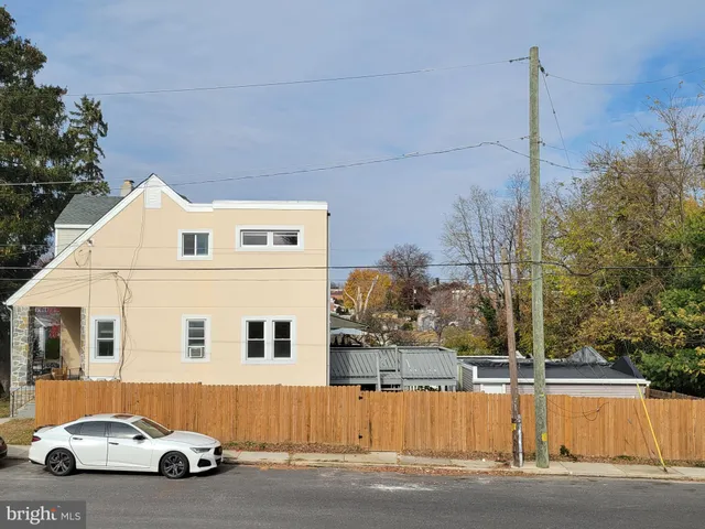 $325,000 | 1101 Wilson Drive, Havertown, PA 19083