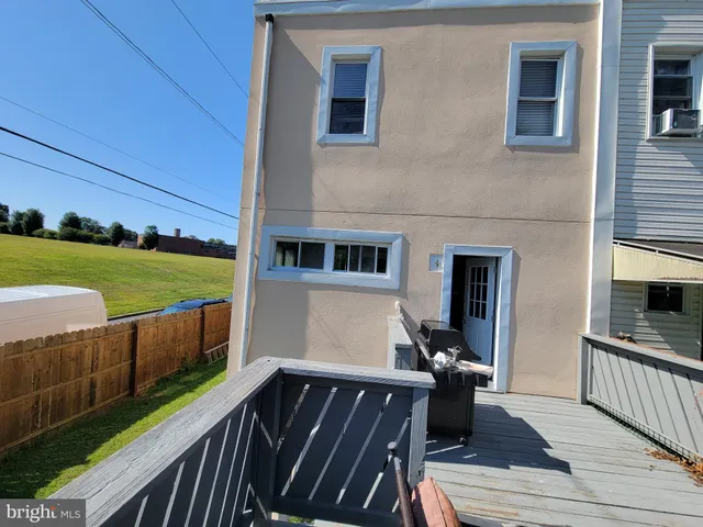 $325,000 | 1101 Wilson Drive, Havertown, PA 19083