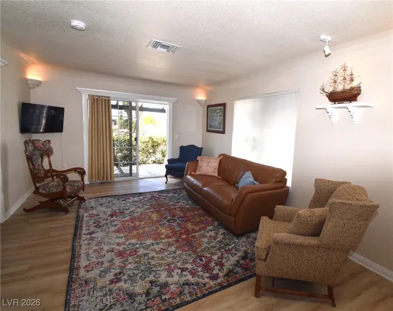 $2,800 | 6889 Beverly Glen Avenue, Unit B, Las Vegas, NV 89110