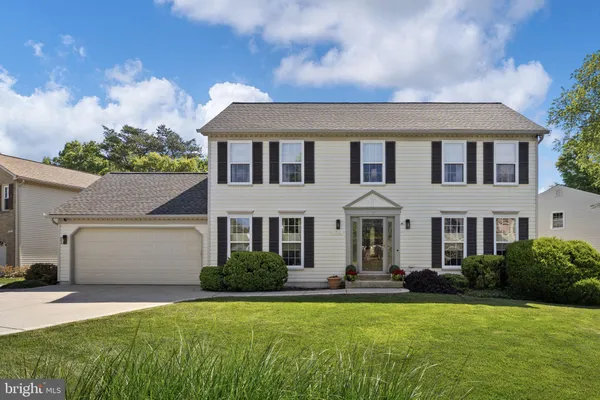 $929,900 | 5593 Ann Peake Drive, Fairfax, VA 22032