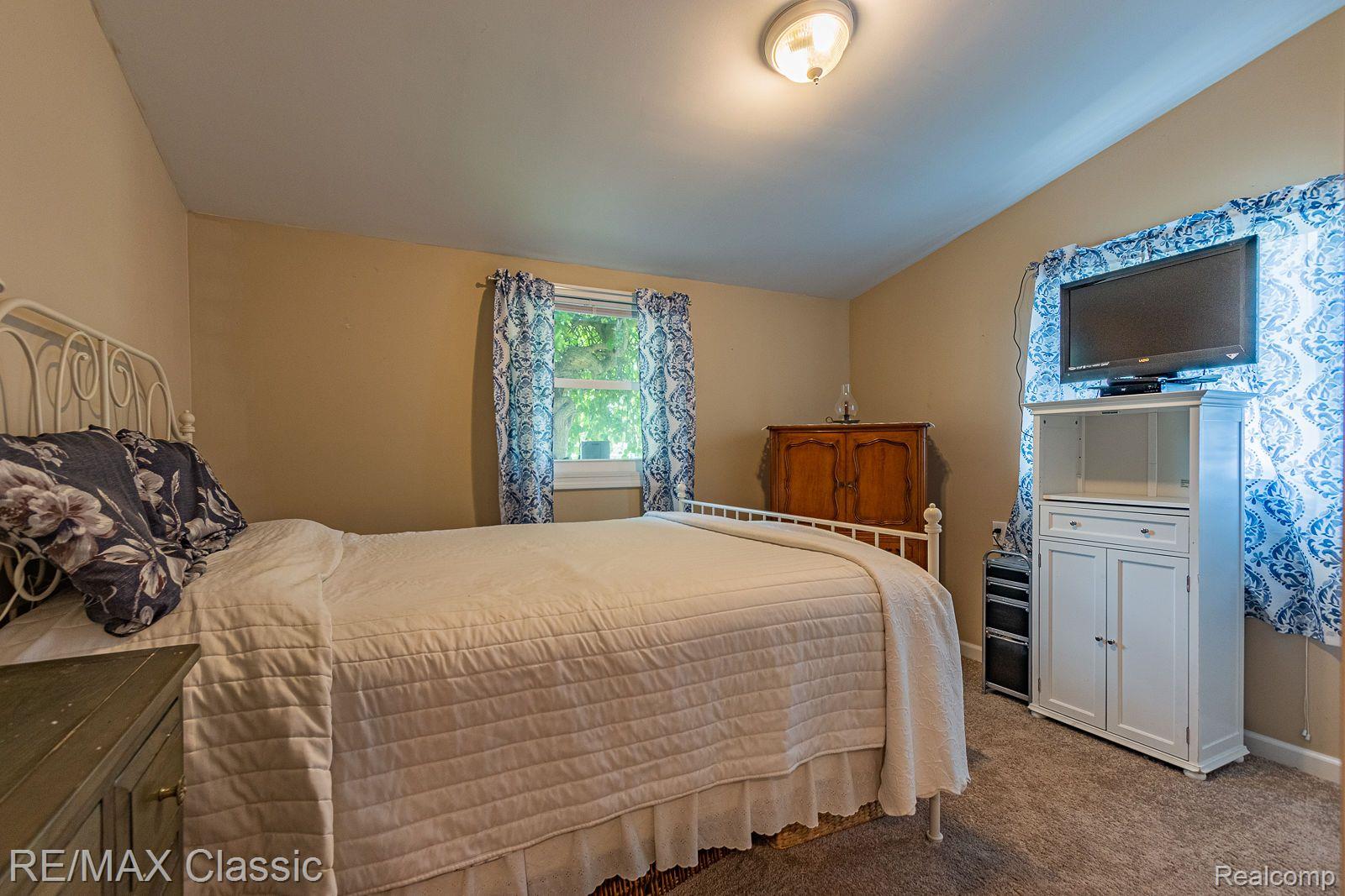 1833 Scheifle Road Walled Lake, MI 48390 - Photo 15 of 31 Gallery Image 15