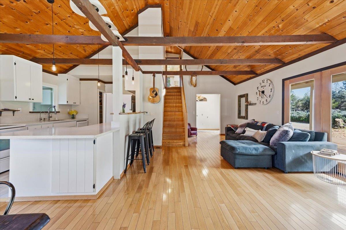 11403 Woodacre Road Grass Valley, CA 95949 - Photo 7 of 69