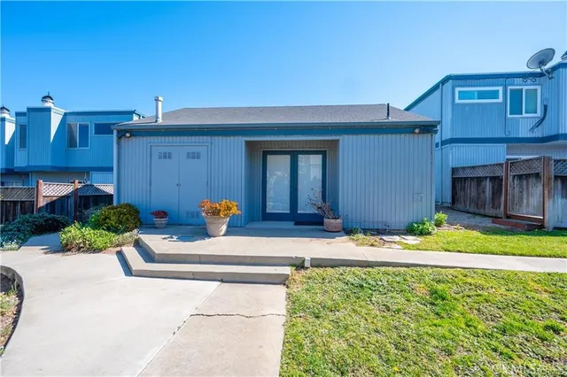 $2,900 | 2010 Robles Perdido Drive, Unit A, Los Osos, CA 93402