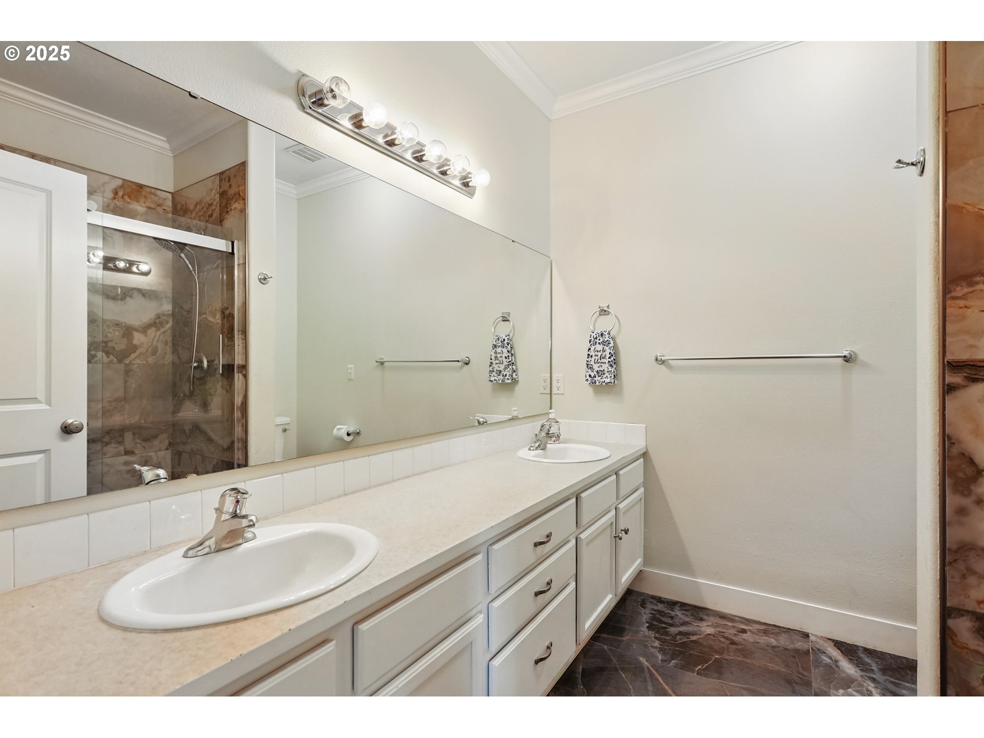 457 Northeast Covey Court Hermiston, OR 97838 - Photo 14 of 38