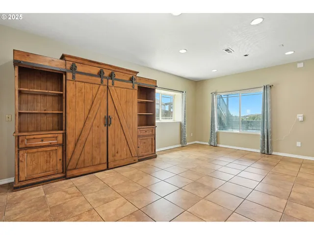 $675,000 | 457 Northeast Covey Court, Hermiston, OR 97838