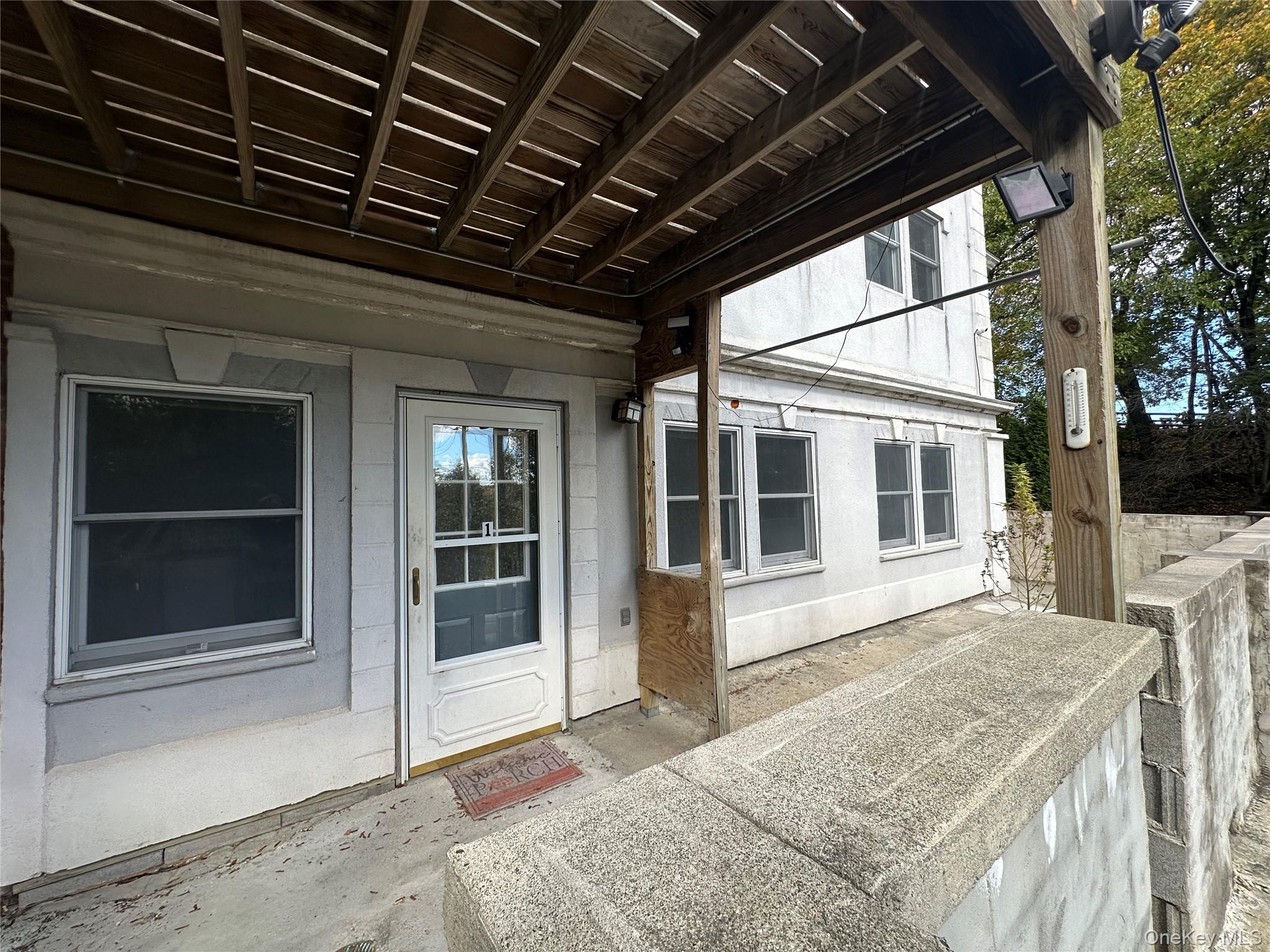 20 Bigelow Hall, Unit 1 Saugerties, NY 12453 - Photo 7 of 25 a view of a house with a backyard