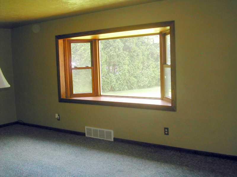 102 Shanahan Road Butler, PA 16001 - Photo 5 of 15 Living Room.