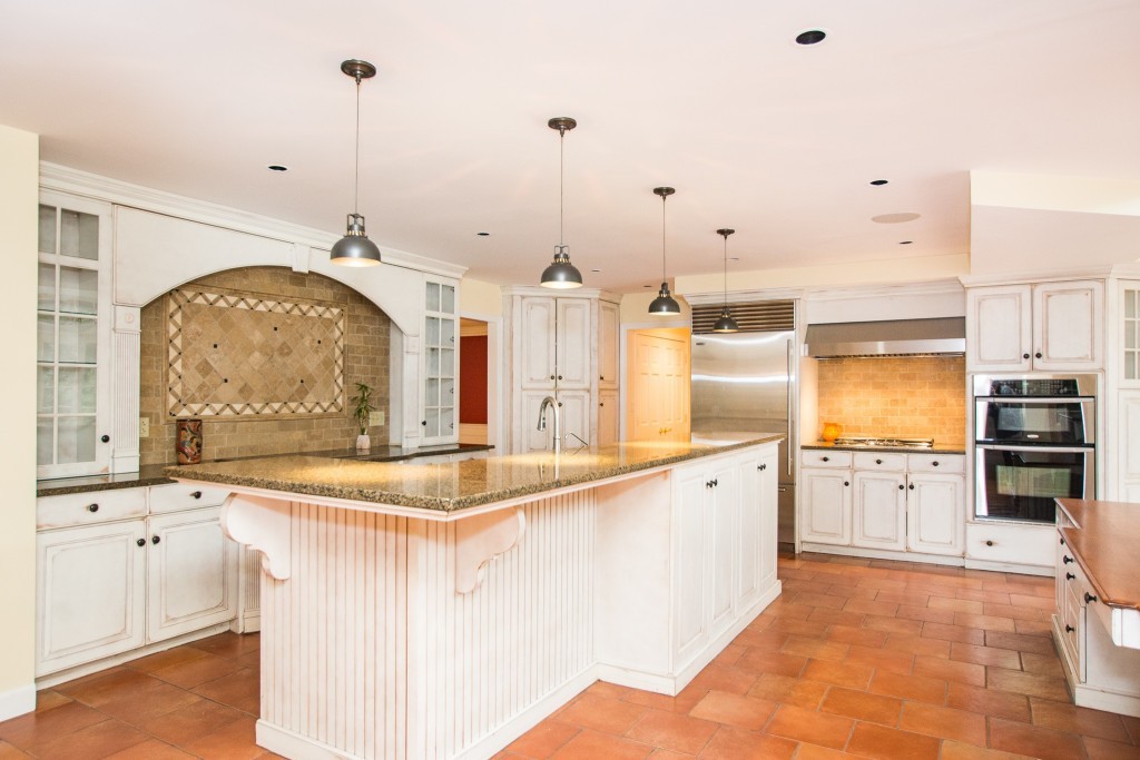 10 Dover Farm Road Medfield, MA 02052 - Photo 3 of 27 Gallery Image 3