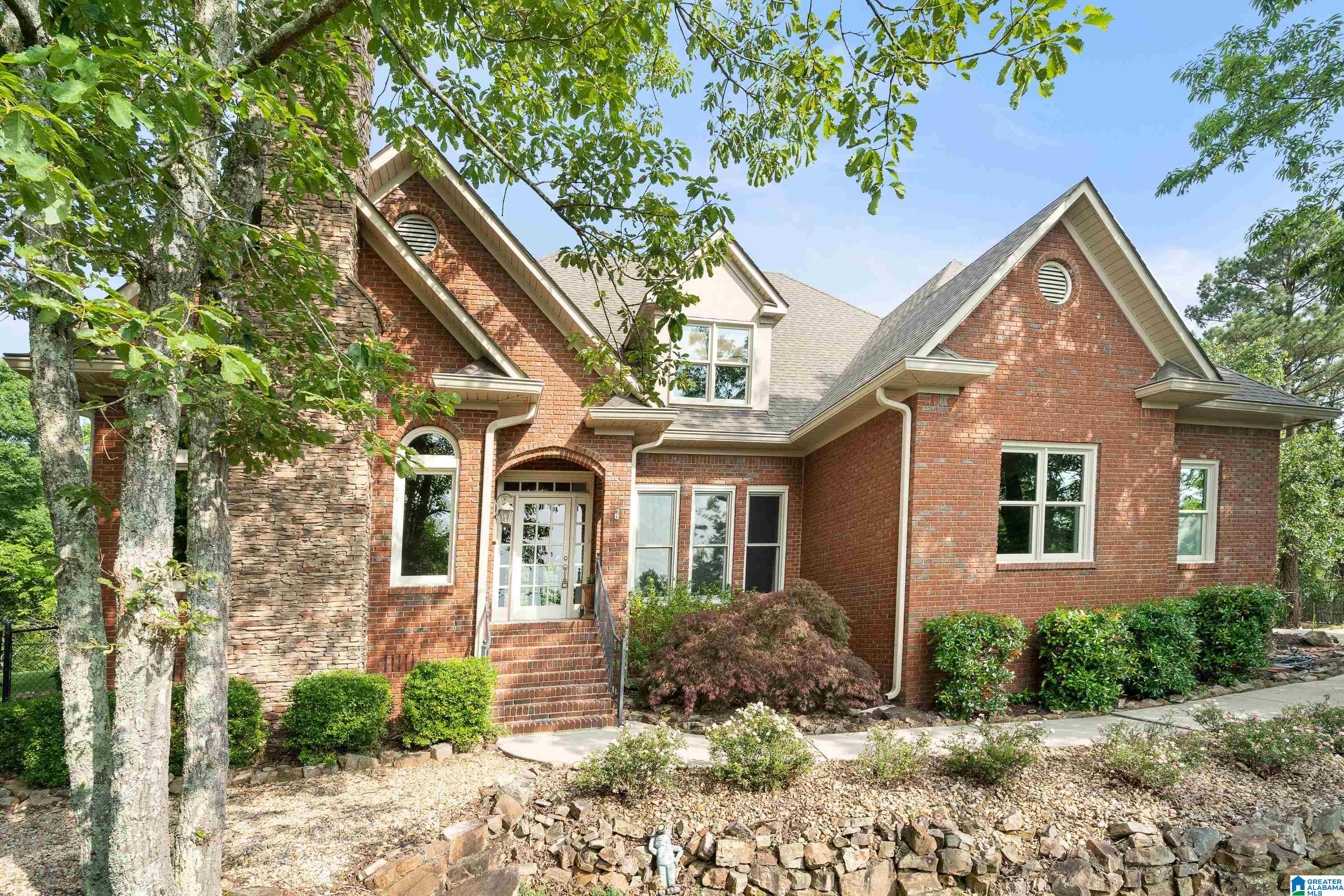 107 Oxford Way Pelham, AL 35124 - Photo 4 of 68