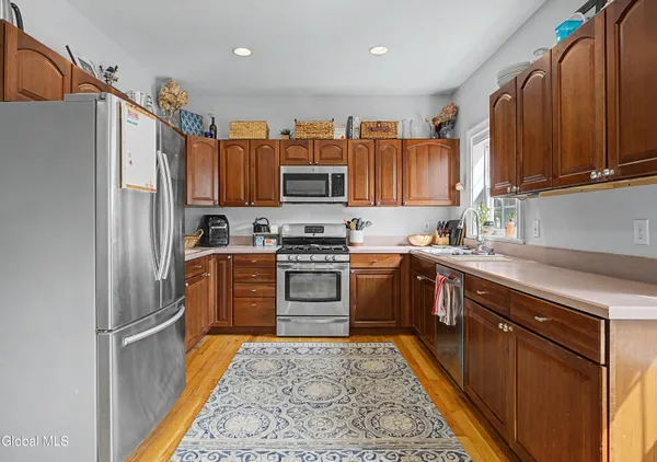 $10,000 | 8 Furlong Street, Saratoga Springs, NY 12866