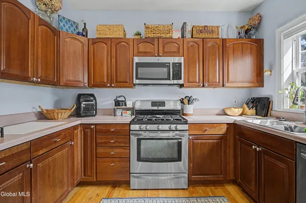 $10,000 | 8 Furlong Street, Saratoga Springs, NY 12866