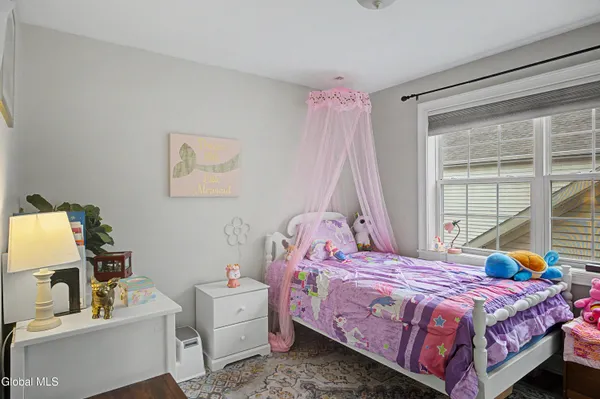 $10,000 | 8 Furlong Street, Saratoga Springs, NY 12866