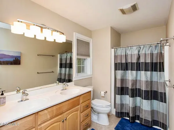 $10,000 | 8 Furlong Street, Saratoga Springs, NY 12866