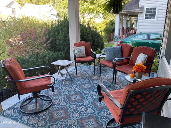 $10,000 | 8 Furlong Street, Saratoga Springs, NY 12866