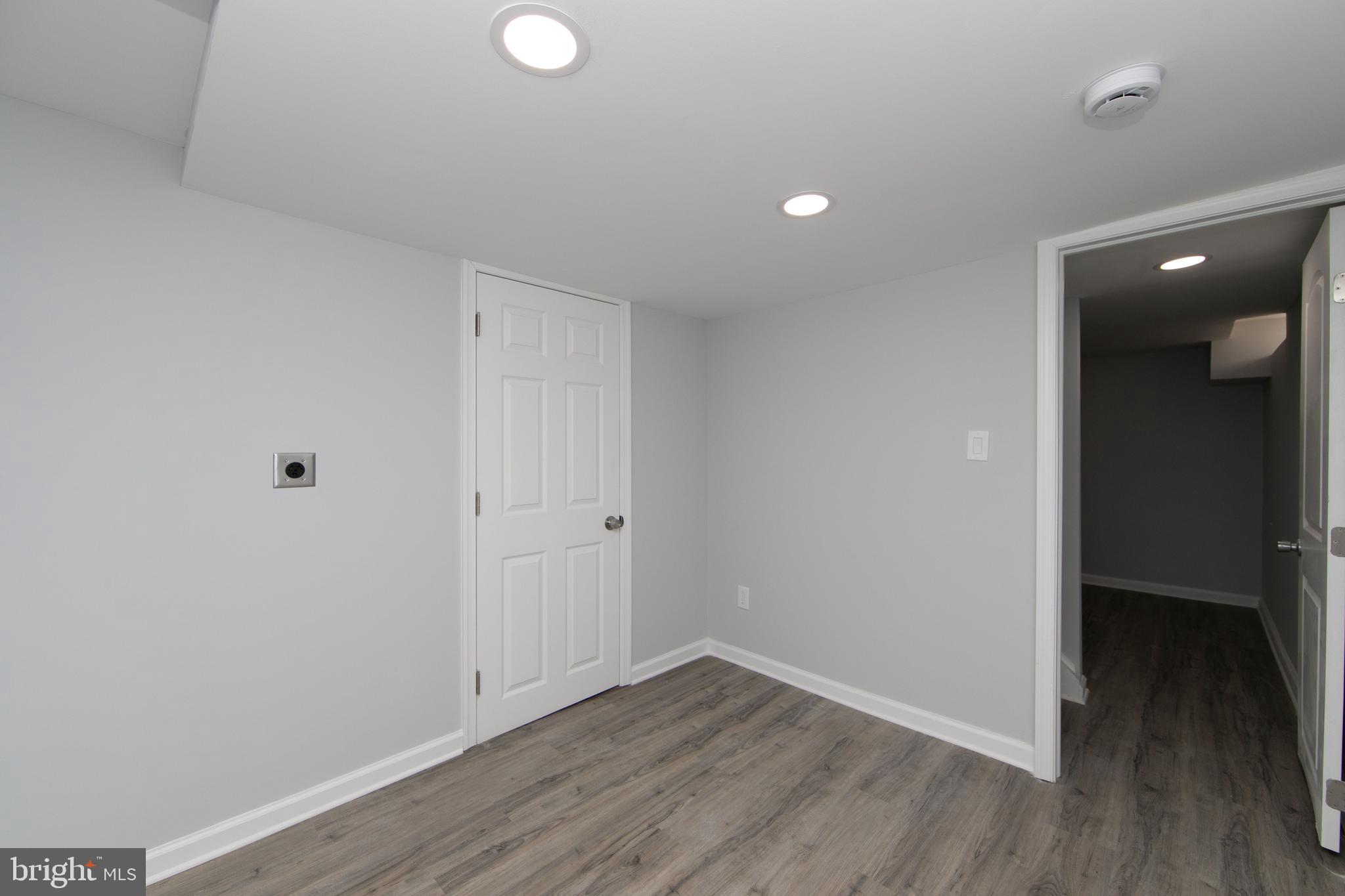 1039 Niagara Road Camden, NJ 08104 - Photo 11 of 21