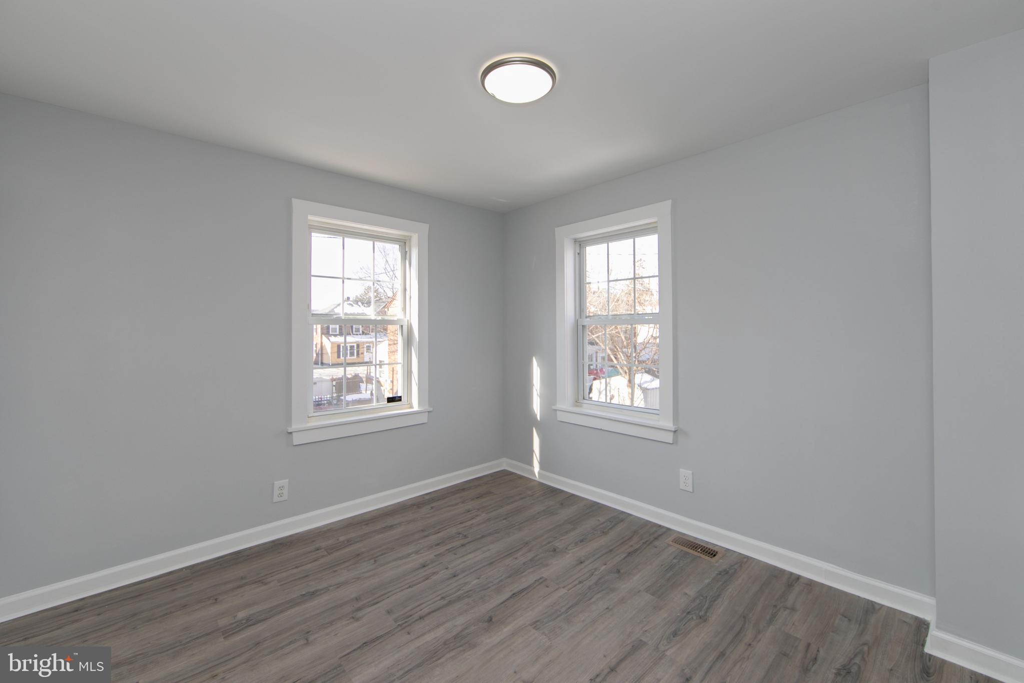 1039 Niagara Road Camden, NJ 08104 - Photo 19 of 21