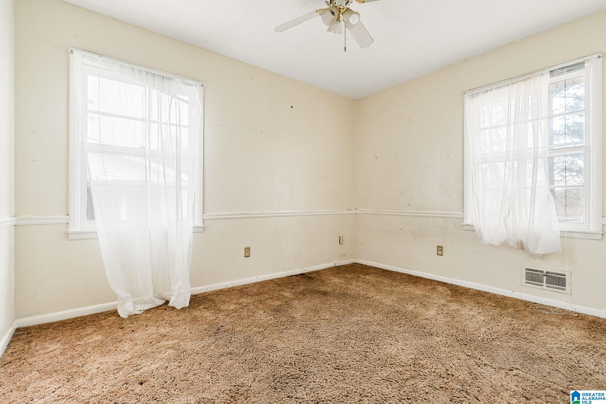 916 Hagwood Road Birmingham, AL 35235 - Photo 13 of 16