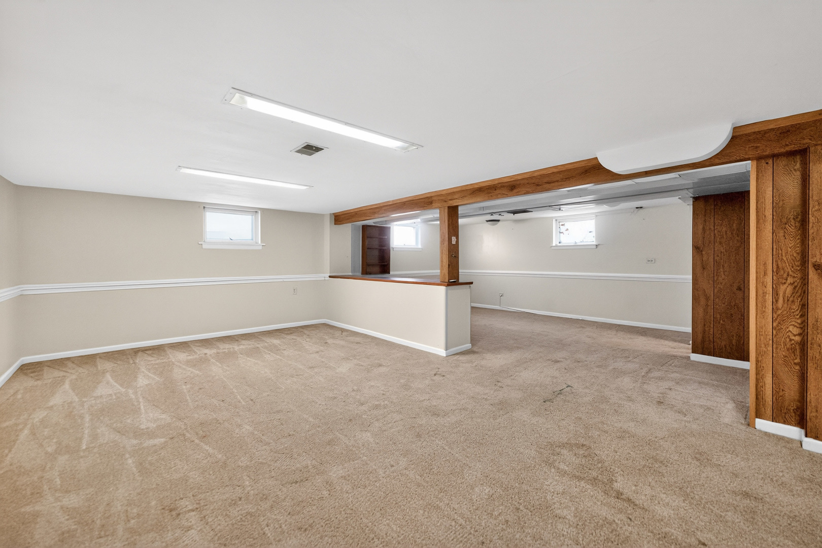 720 East Harrison Avenue Wheaton, IL 60187 - Photo 20 of 28 a view of an empty room