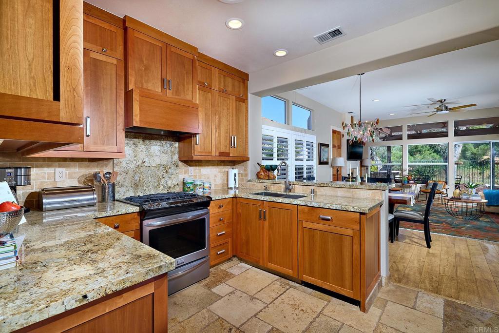 2436 Fallbrook Place Escondido, CA 92027 - Photo 17 of 63