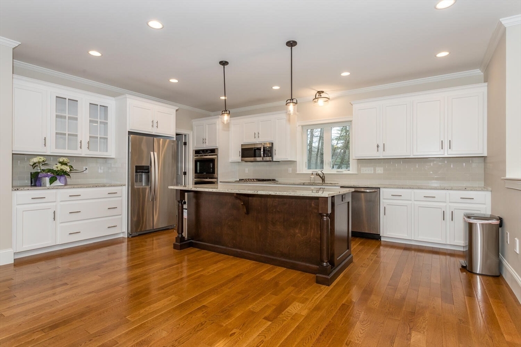 100 Harding Street Medfield, MA 02052 - Photo 3 of 22 Gallery Image 3